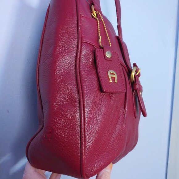 Etienne Aigner Purse Oxblood Red Pebbled Leather Big Buckle Shoulder Handbag - Picture 6 of 13